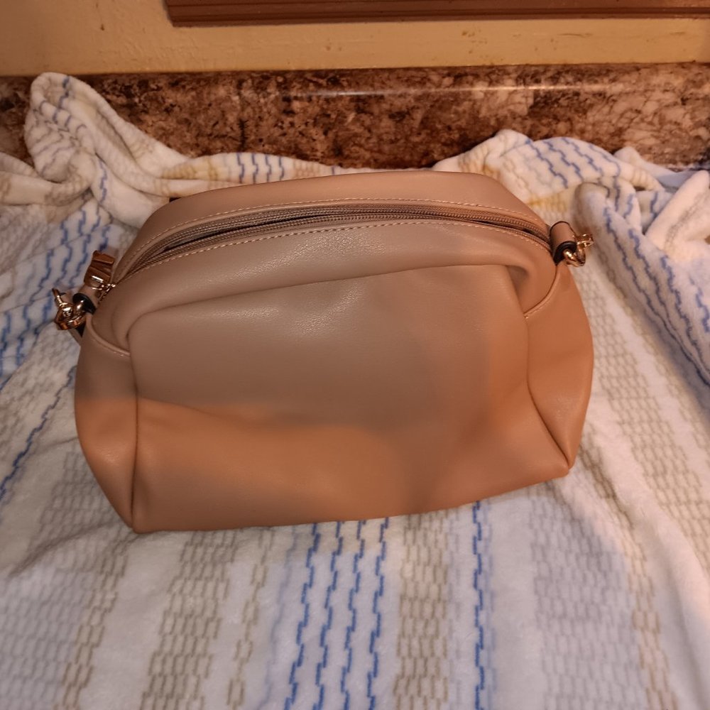 Handbag Repulic New w/o Tag Purse - Picture 3 of 8